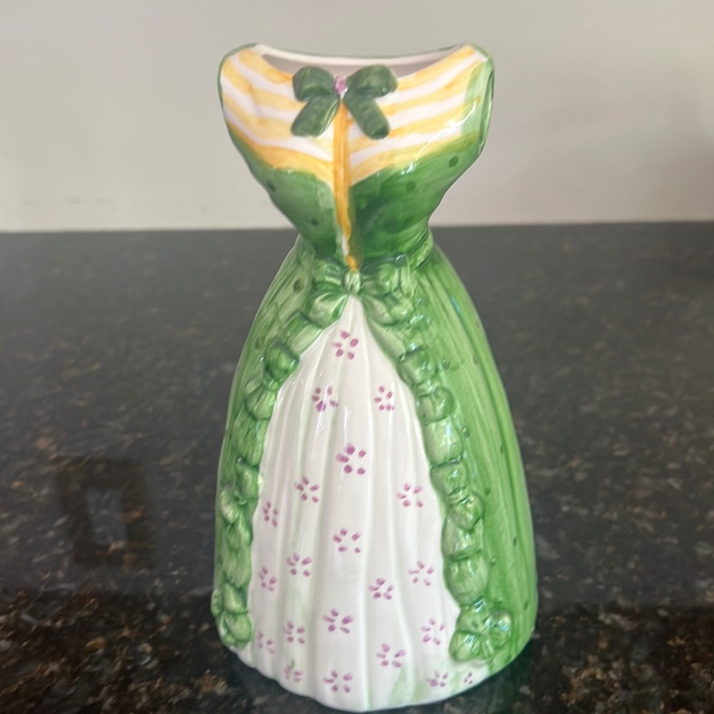 Decorative vase